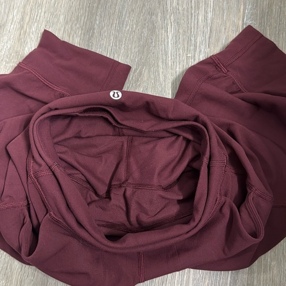 Lululemon Align High-Rise Cropped Jogger size 2
Mulled Wine - Picture 13 of 13
